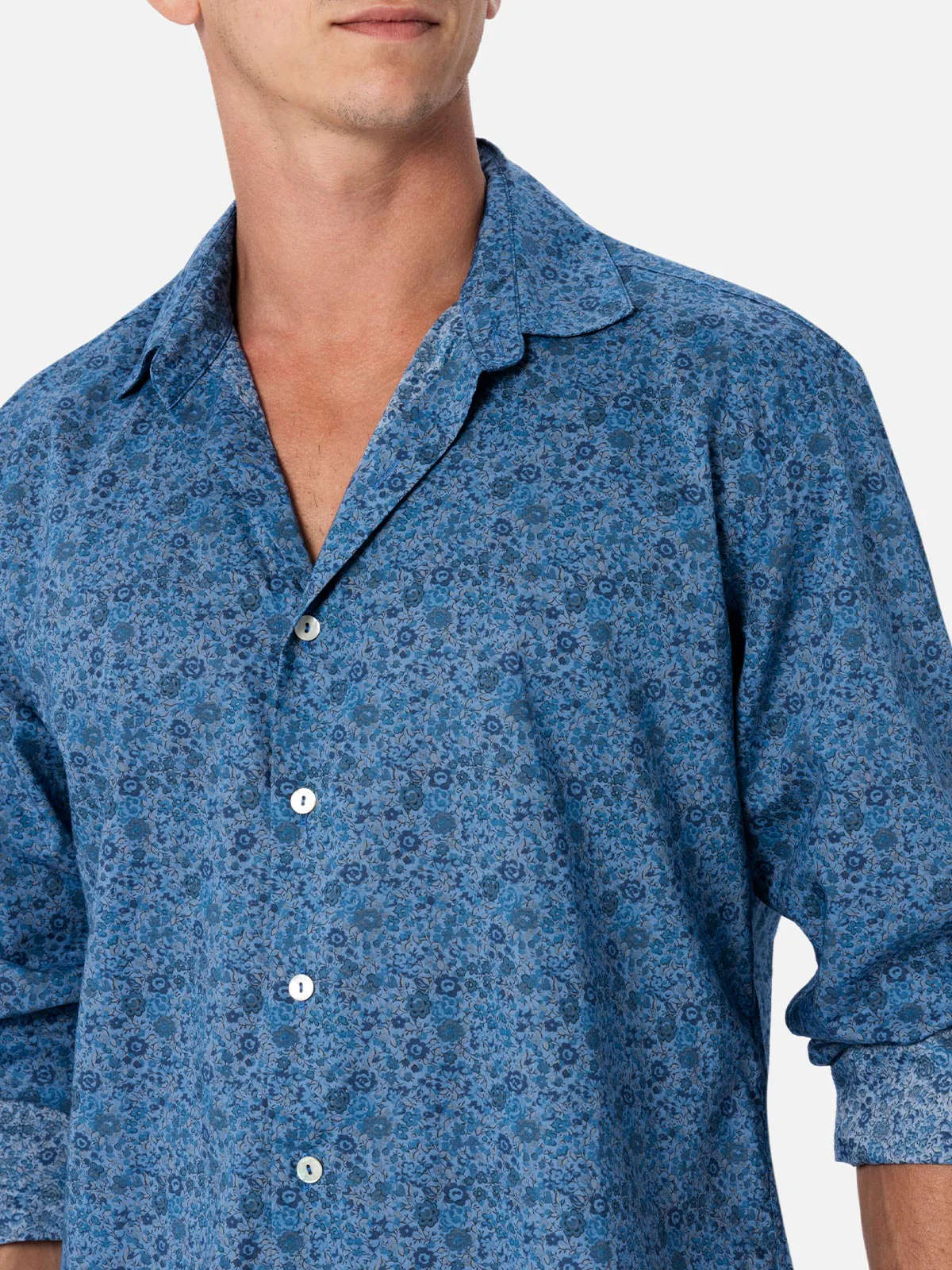 Man Emma & Georgina muslin cotton shirt Sikelia | MADE WITH LIBERTY FABRIC - Image 2