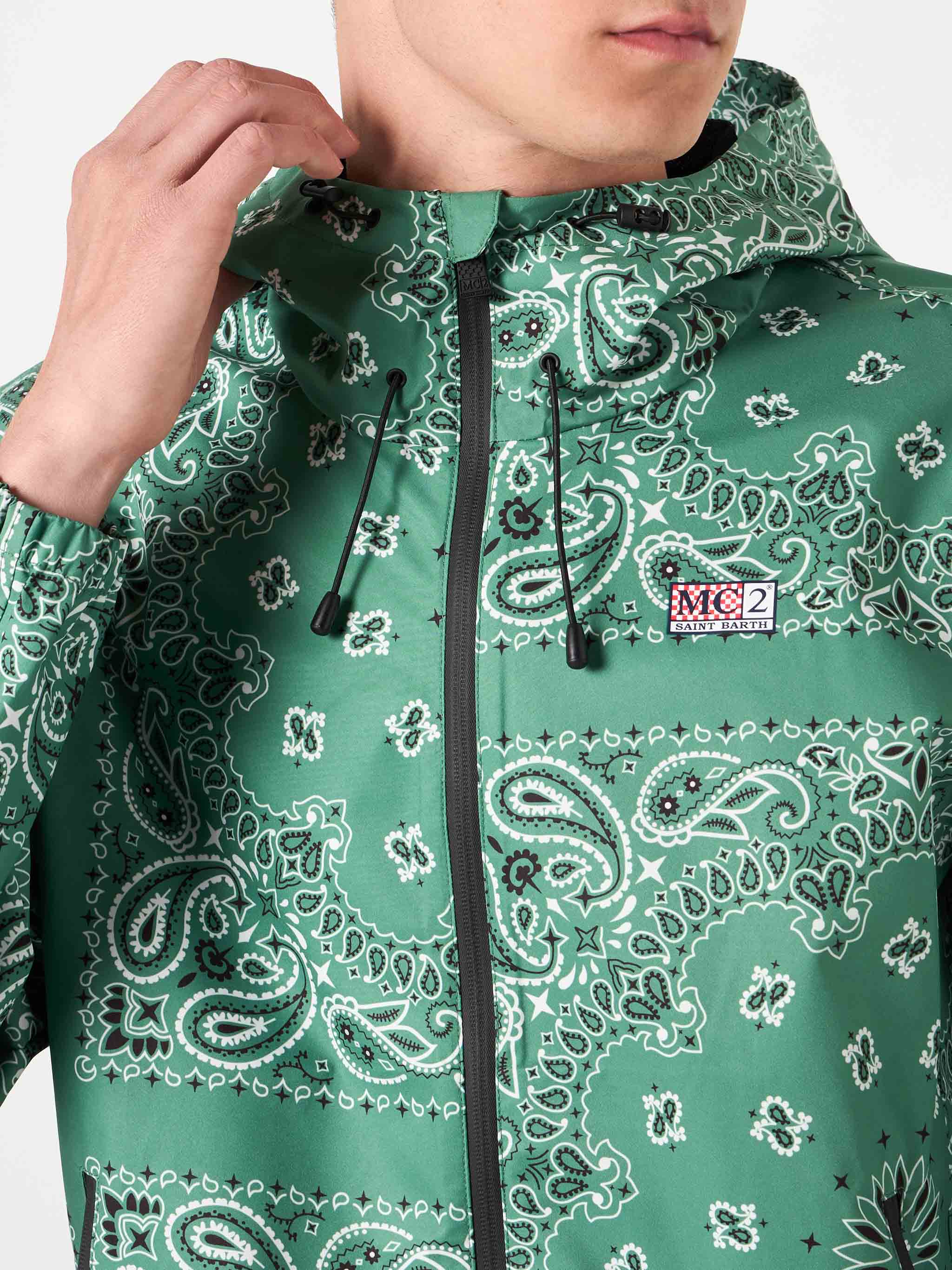 Man hooded lightweight windbreaker with bandanna print - Image 2