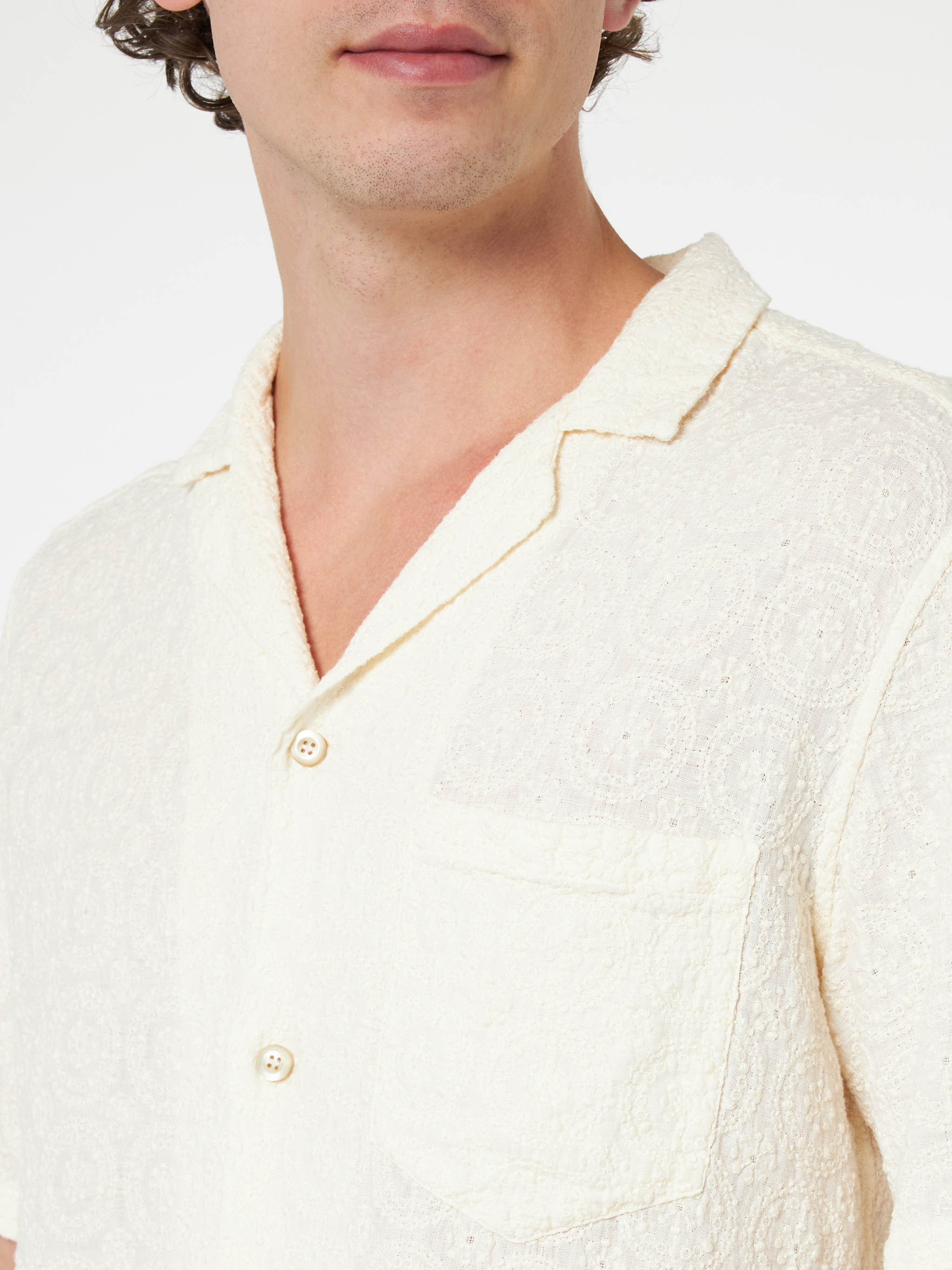 Man linen shirt Kalea with flower embroidery - Image 2