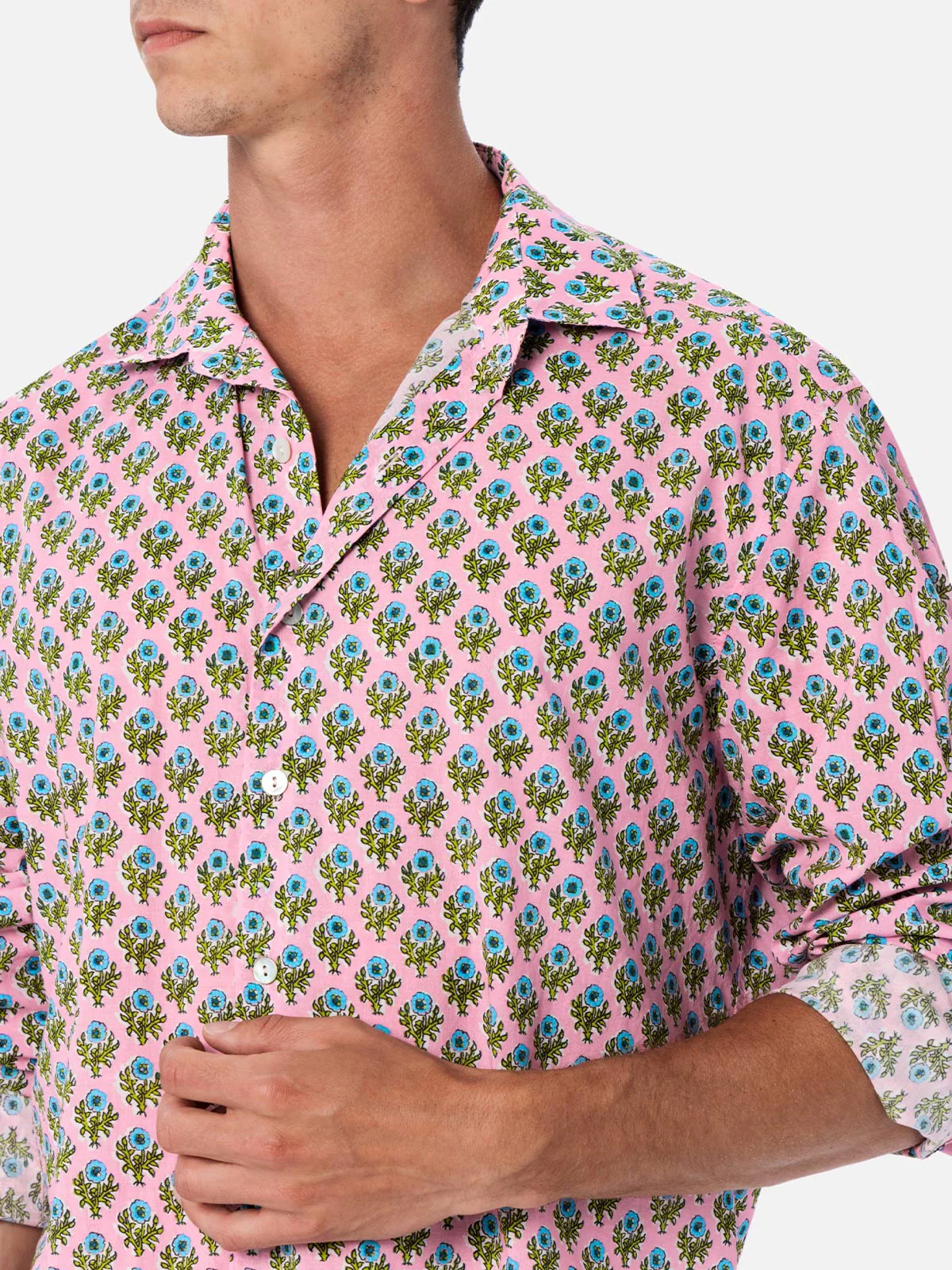 Man muslin cotton shirt Sikelia with radical flower print - Image 2