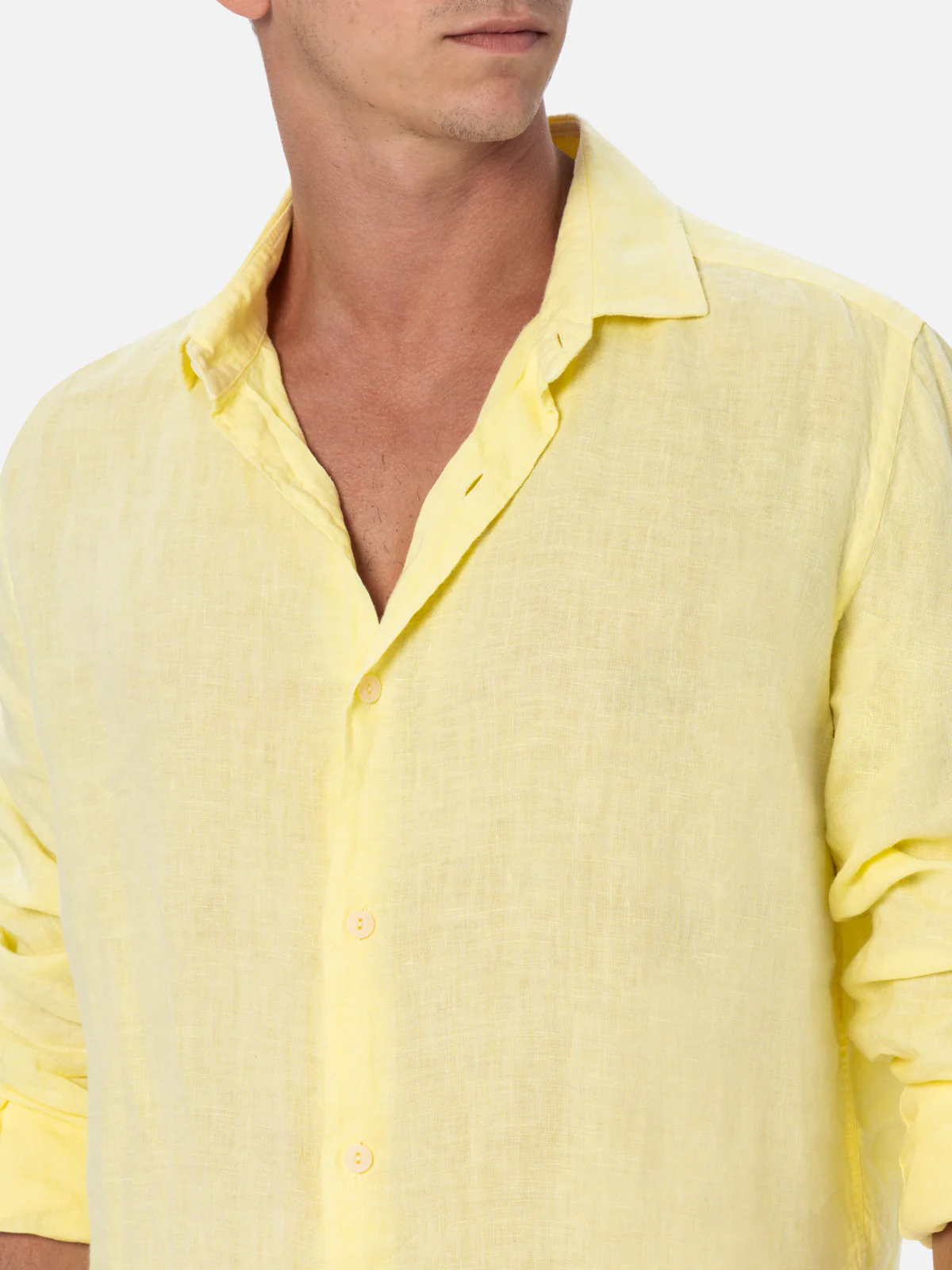Man pale yellow linen shirt Pamplona - Image 2