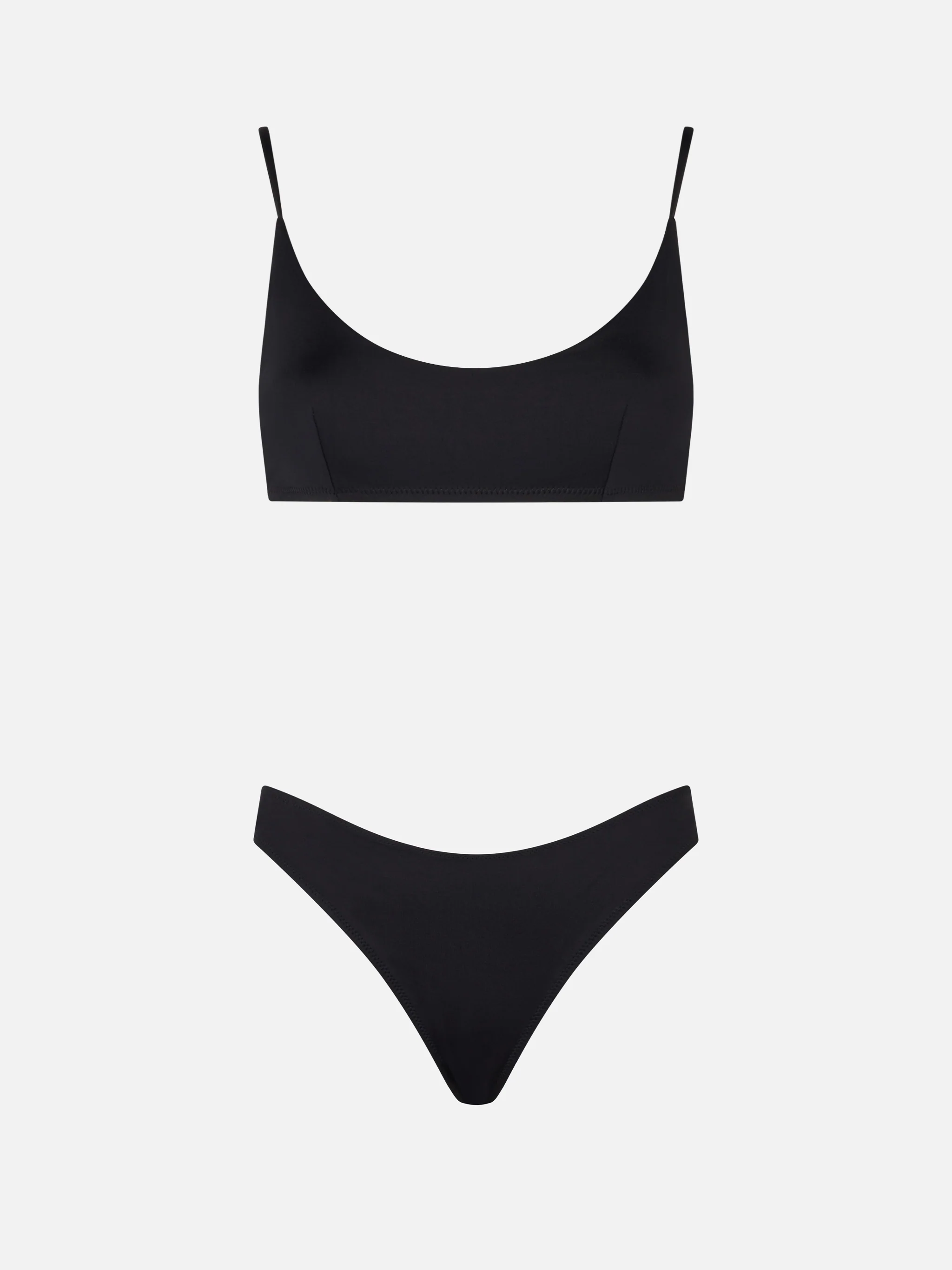 Woman black bralette bikini