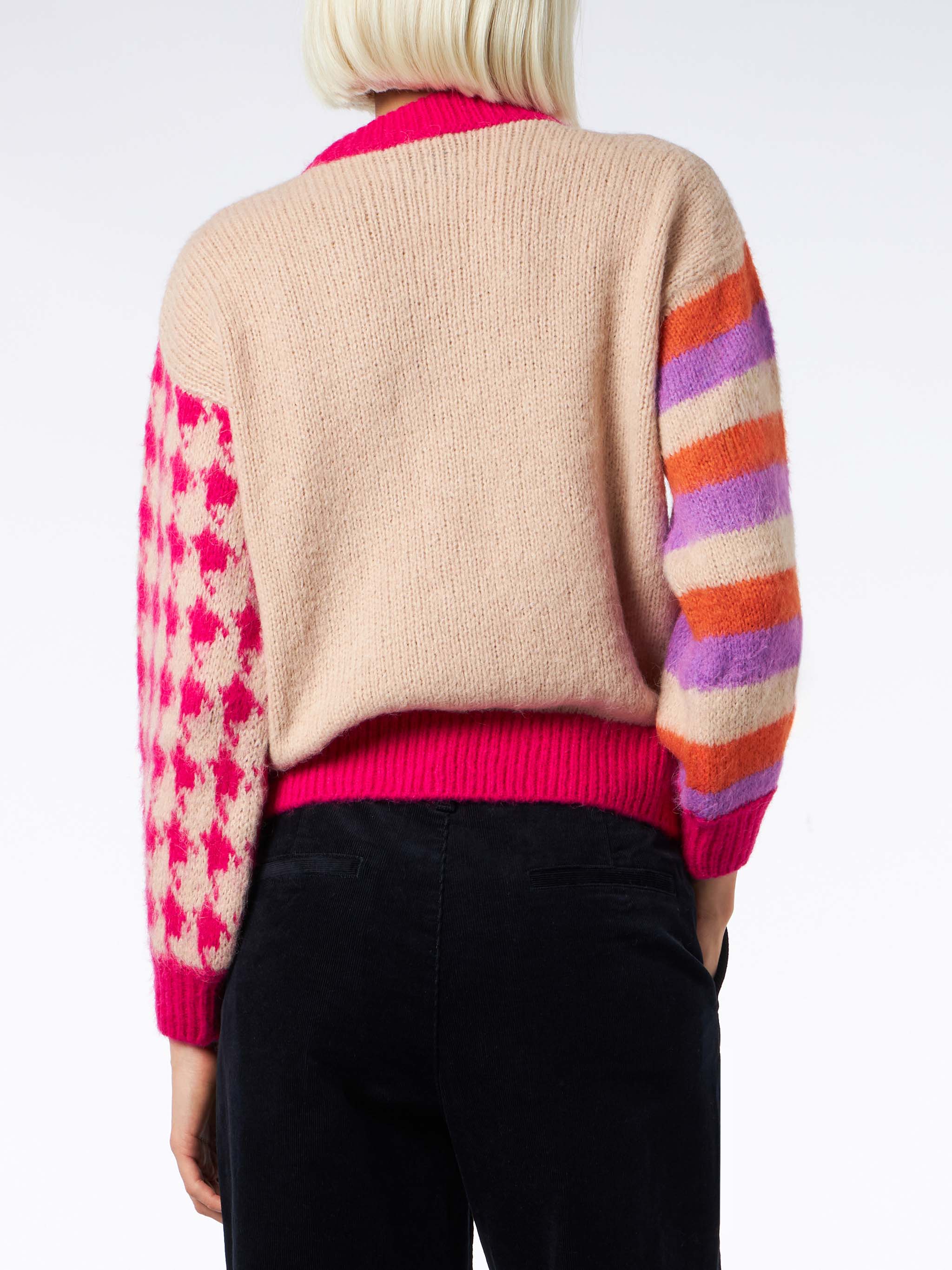 Woman boxy shape soft sweater with Ci penso embroidery - Image 4