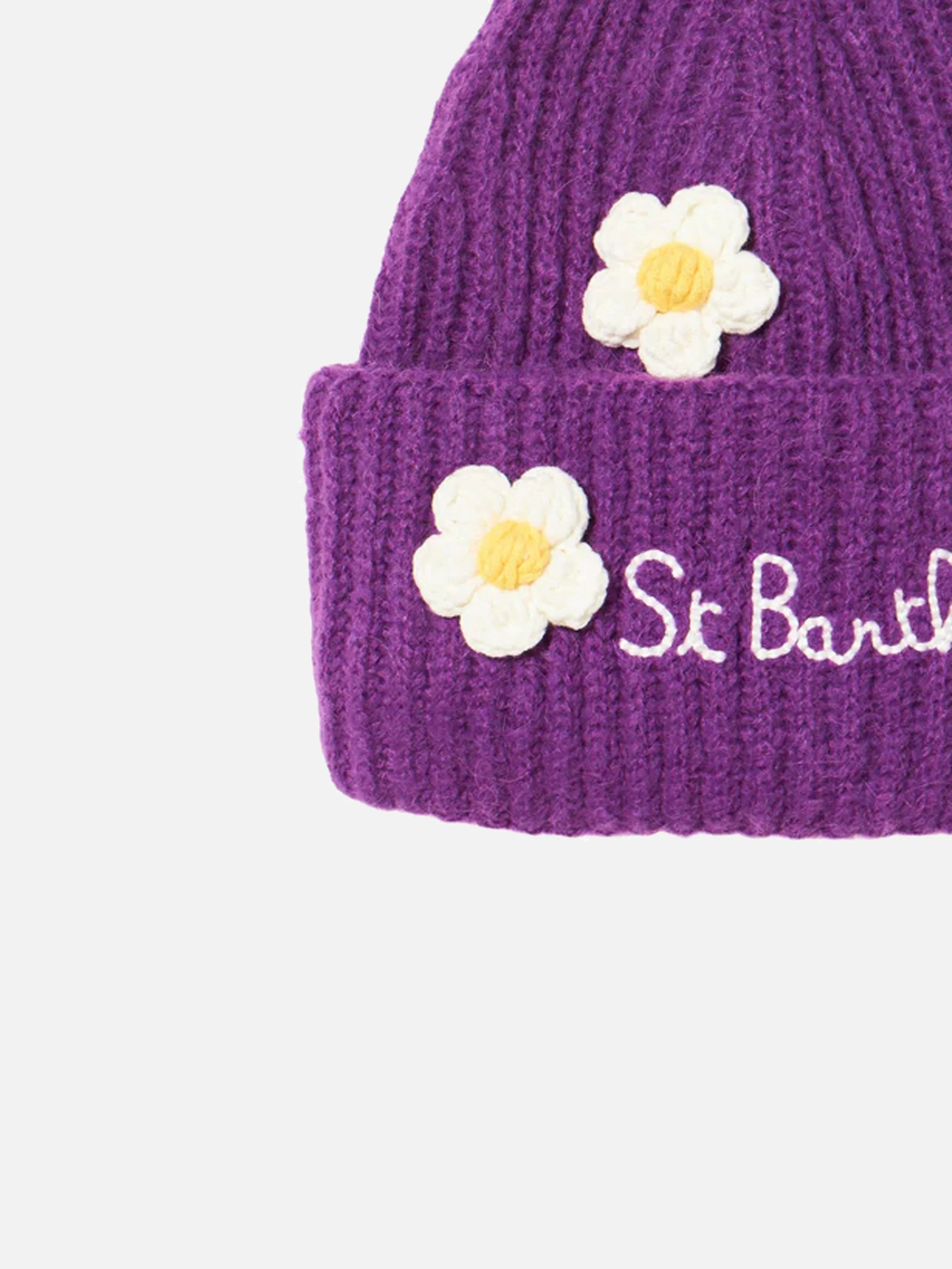 Woman brushed and ultra soft beanie with daisies appliqués - Image 3
