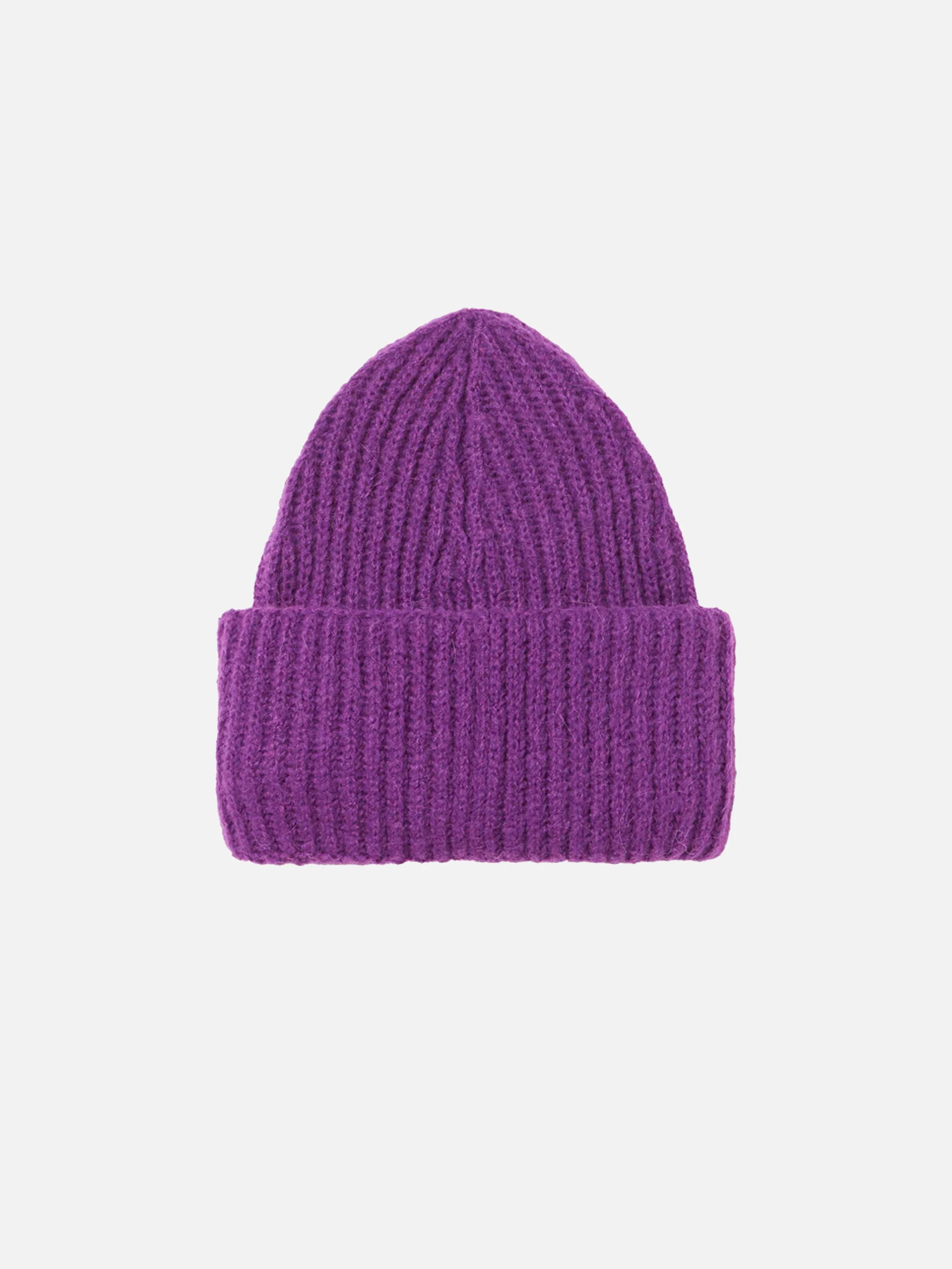 Woman brushed and ultra soft beanie with daisies appliqués - Image 5