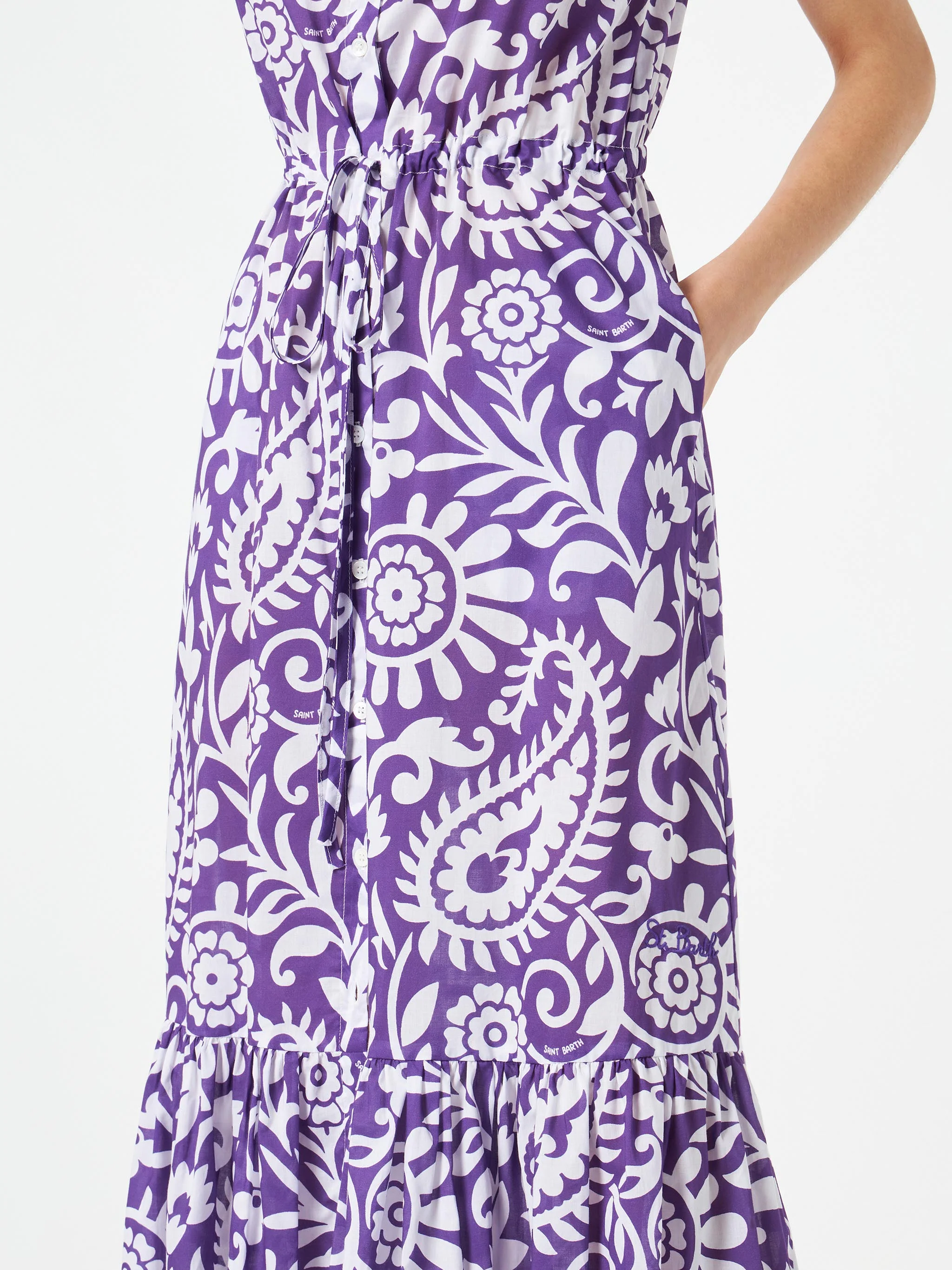 Woman halterneck dress with paisley print - Image 3