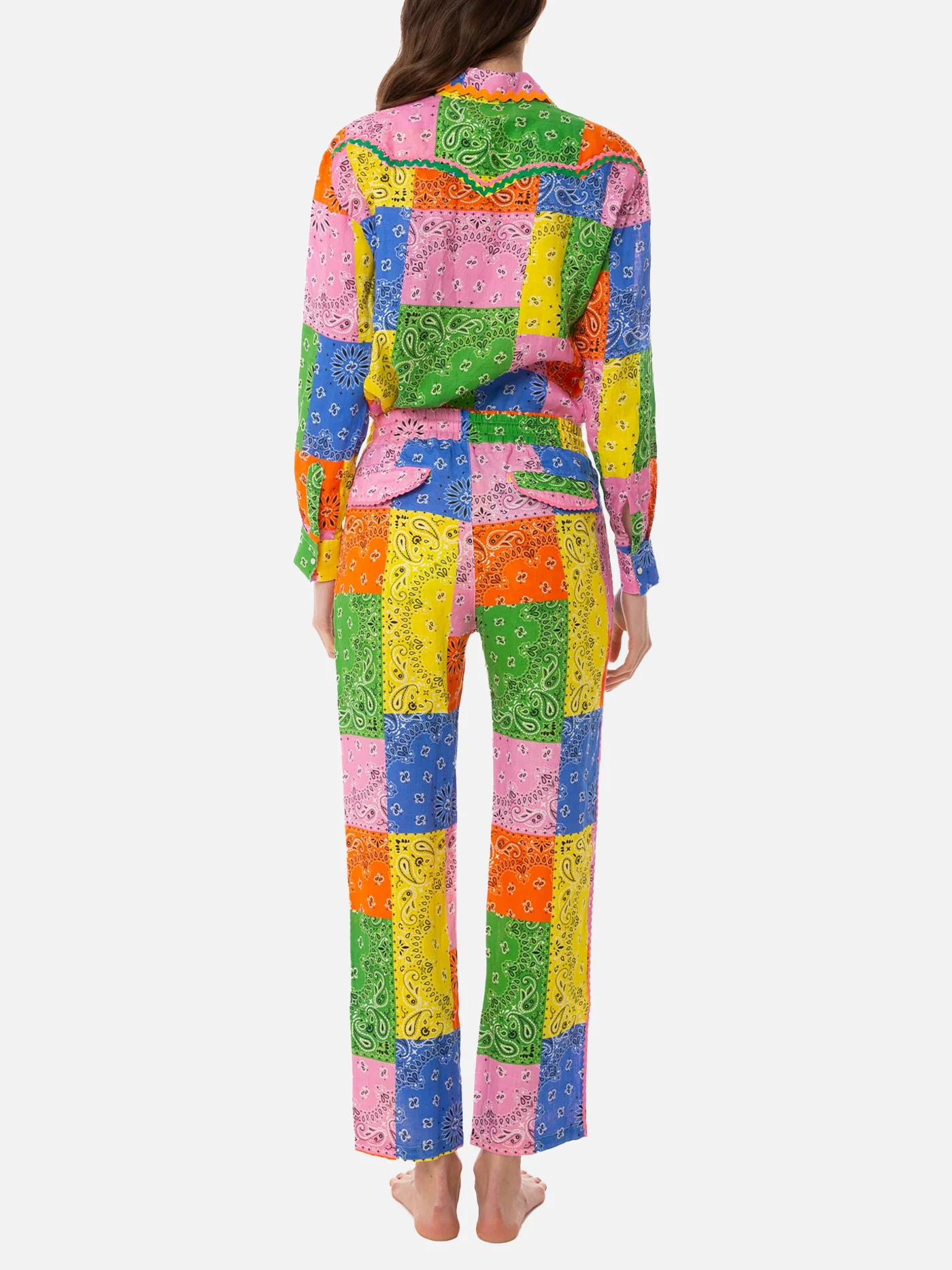Woman linen pants with multicolor bandanna print - Image 5