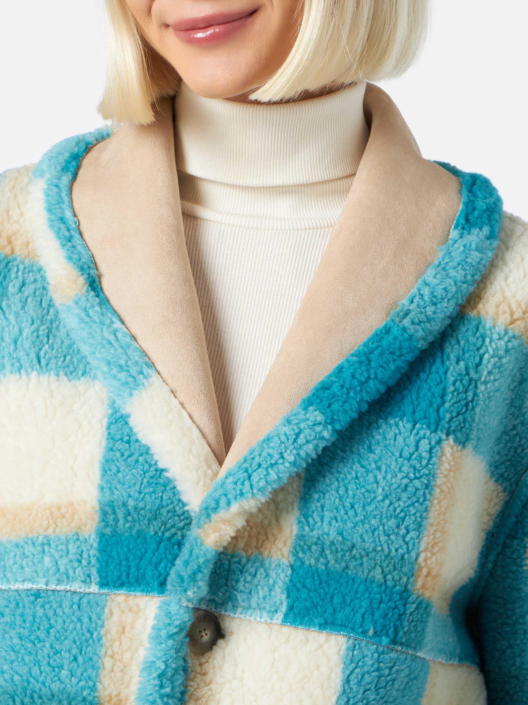 Woman reversible shearling jacket - Image 6