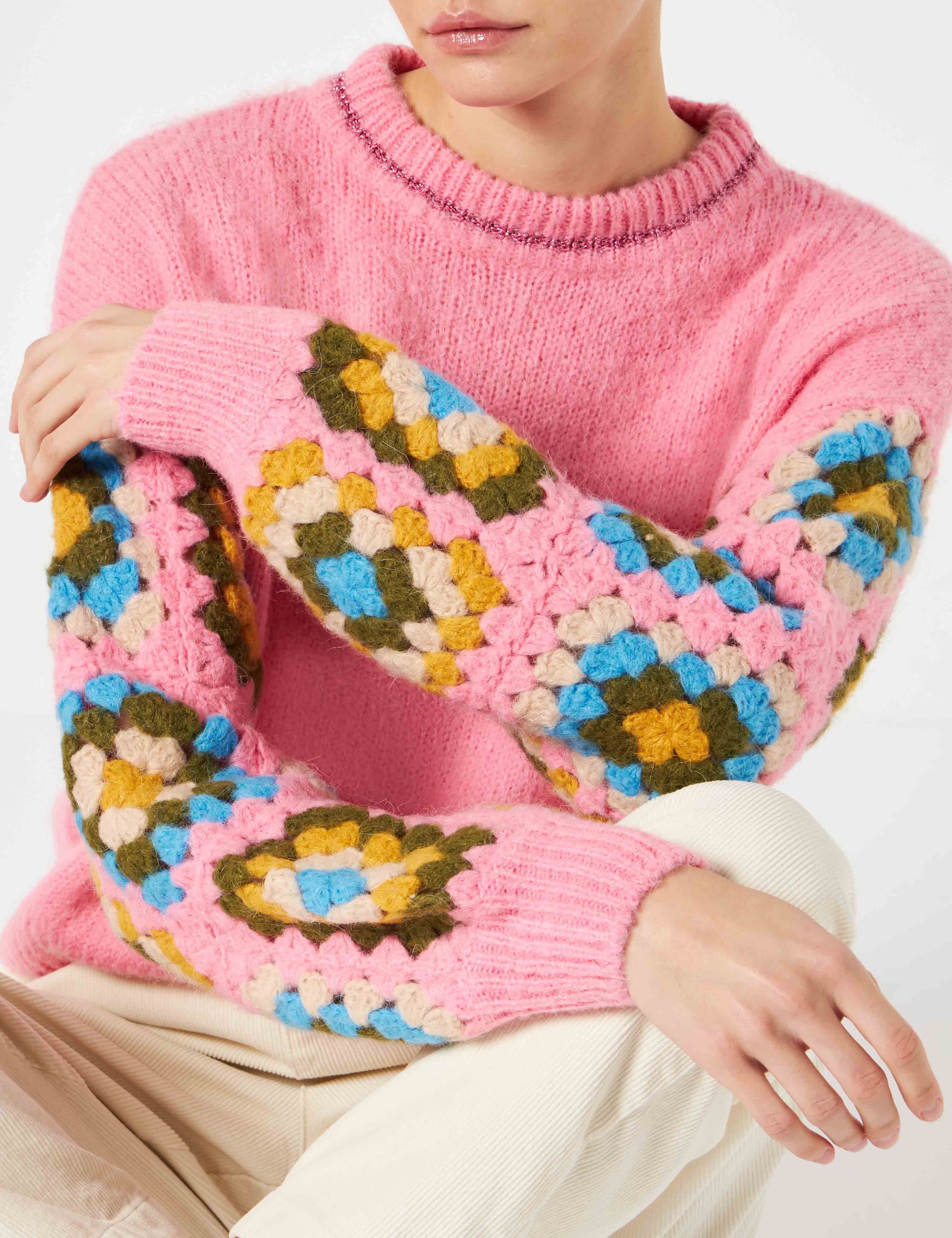 Woman ultra soft crewneck sweater with handmade crochet sleeves - Image 2