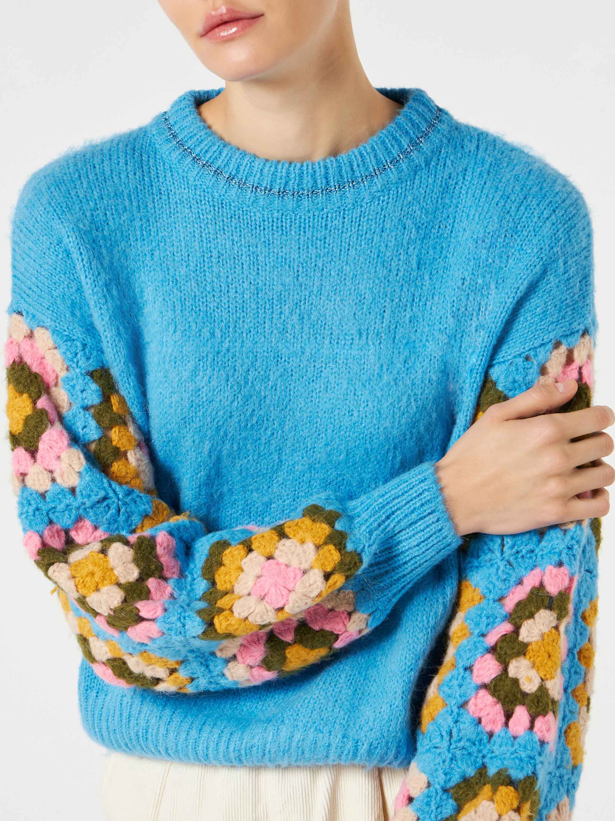 Woman ultra soft crewneck with handmade crochet sleeves - Image 2