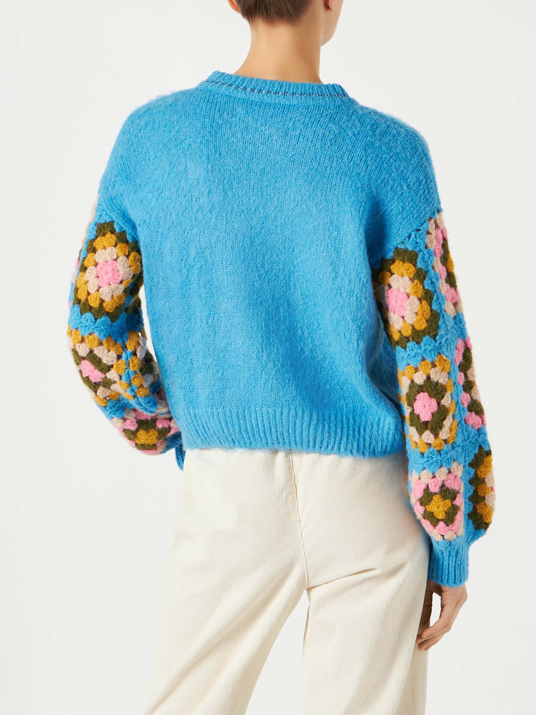 Woman ultra soft crewneck with handmade crochet sleeves - Image 3