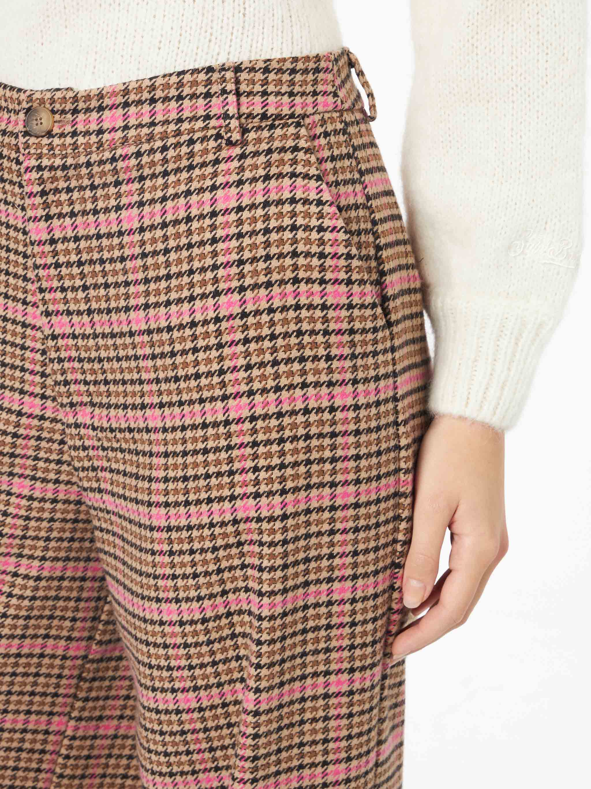 Woman palazzo pants with pied de poule print - Image 3