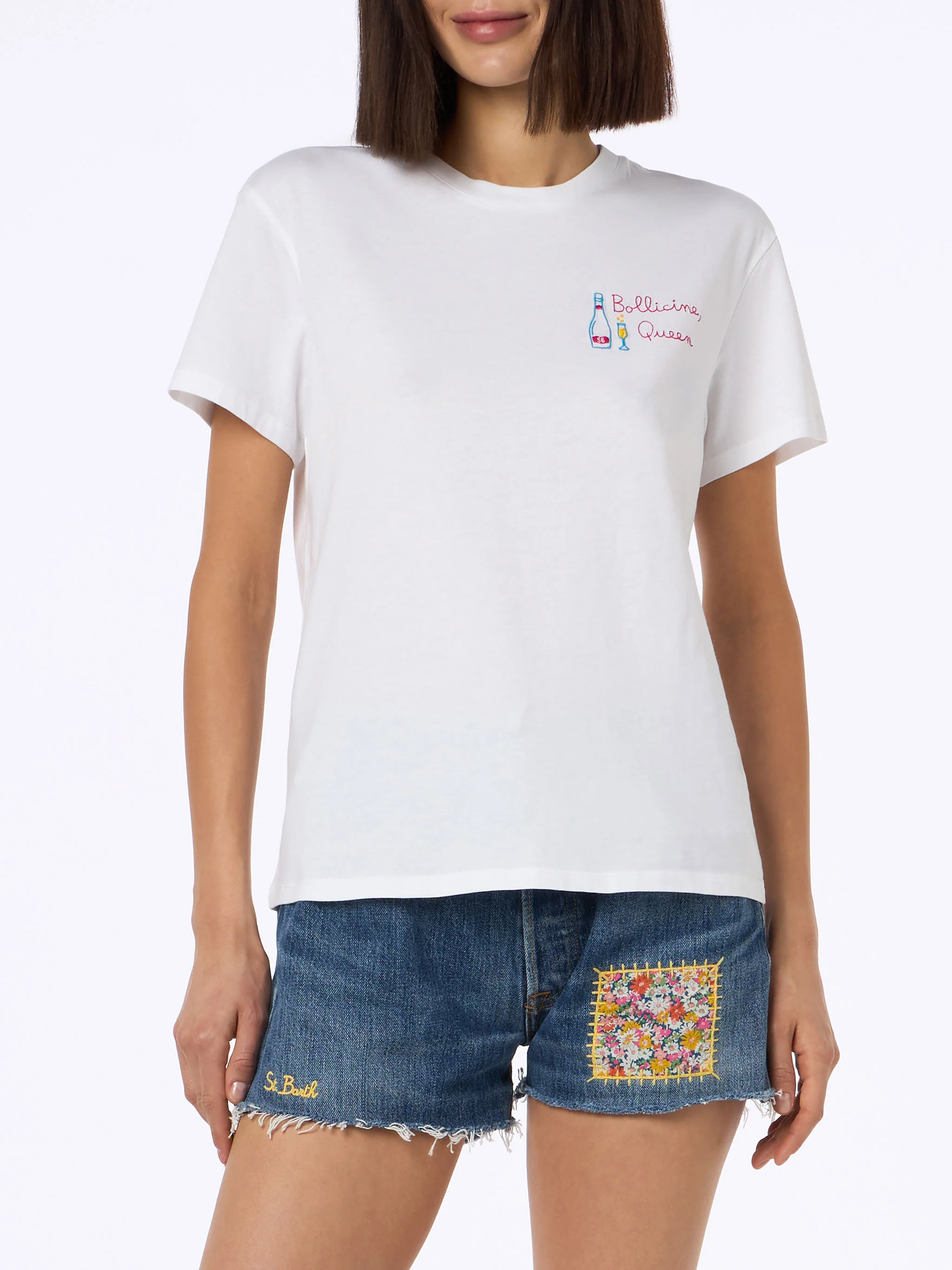 Woman white cotton jersey crewneck t-shirt Emilie with Bollicine Queen embroidery - Image 2